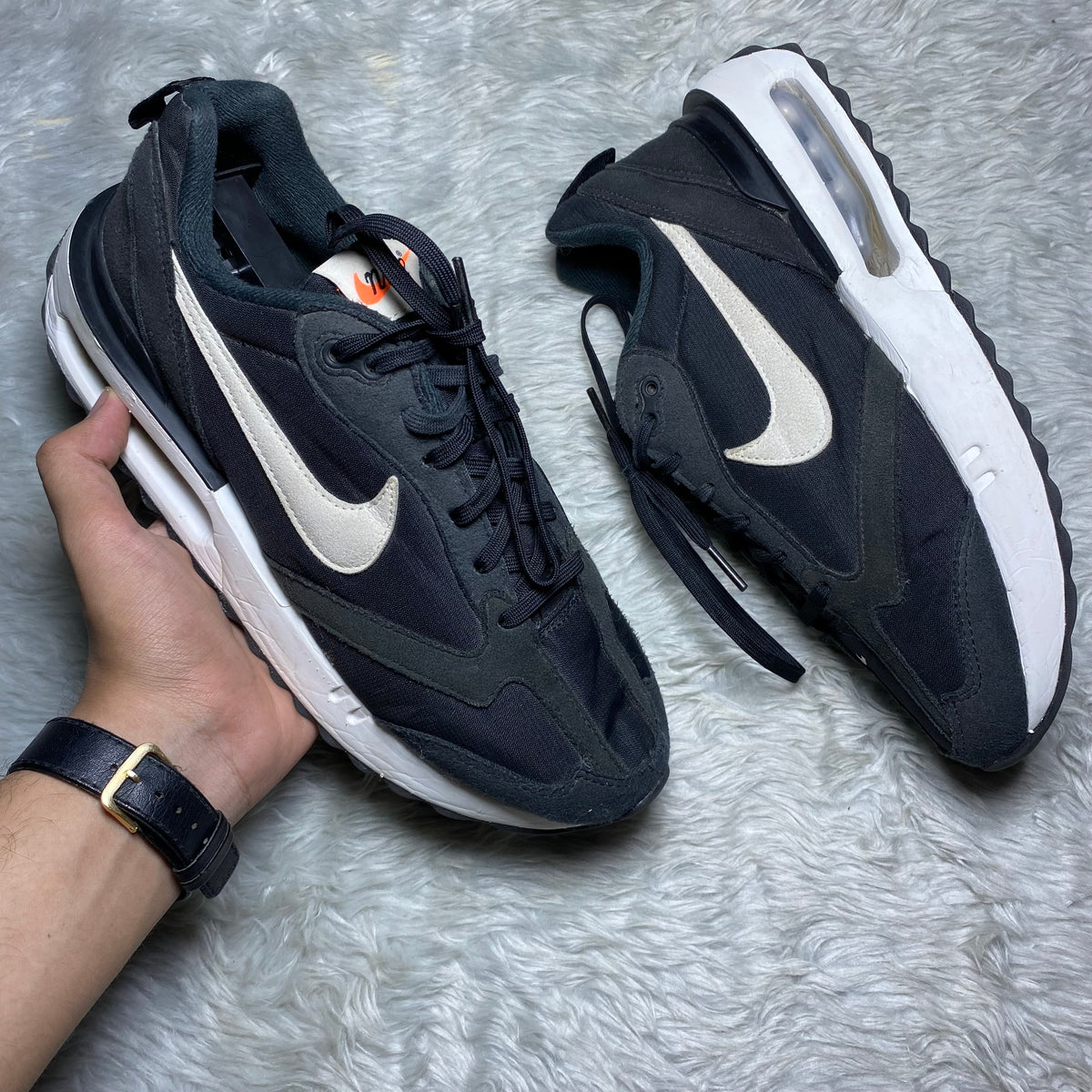 Nike Air Max Dawn Black / Summit White - Metallic Silver