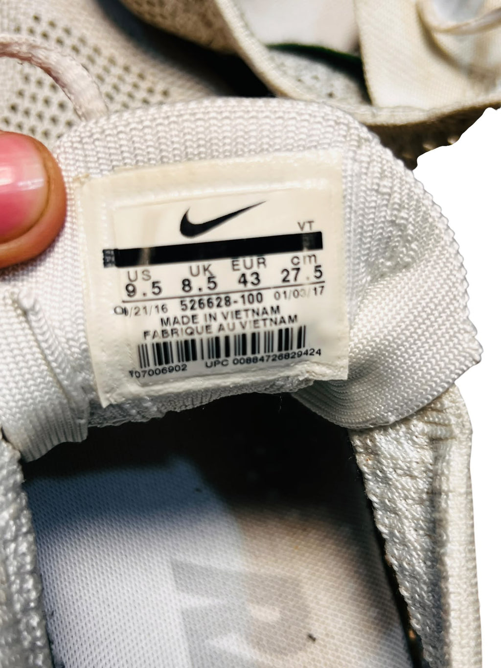 Nike Flyknit Running Shoes – White – US 9.5