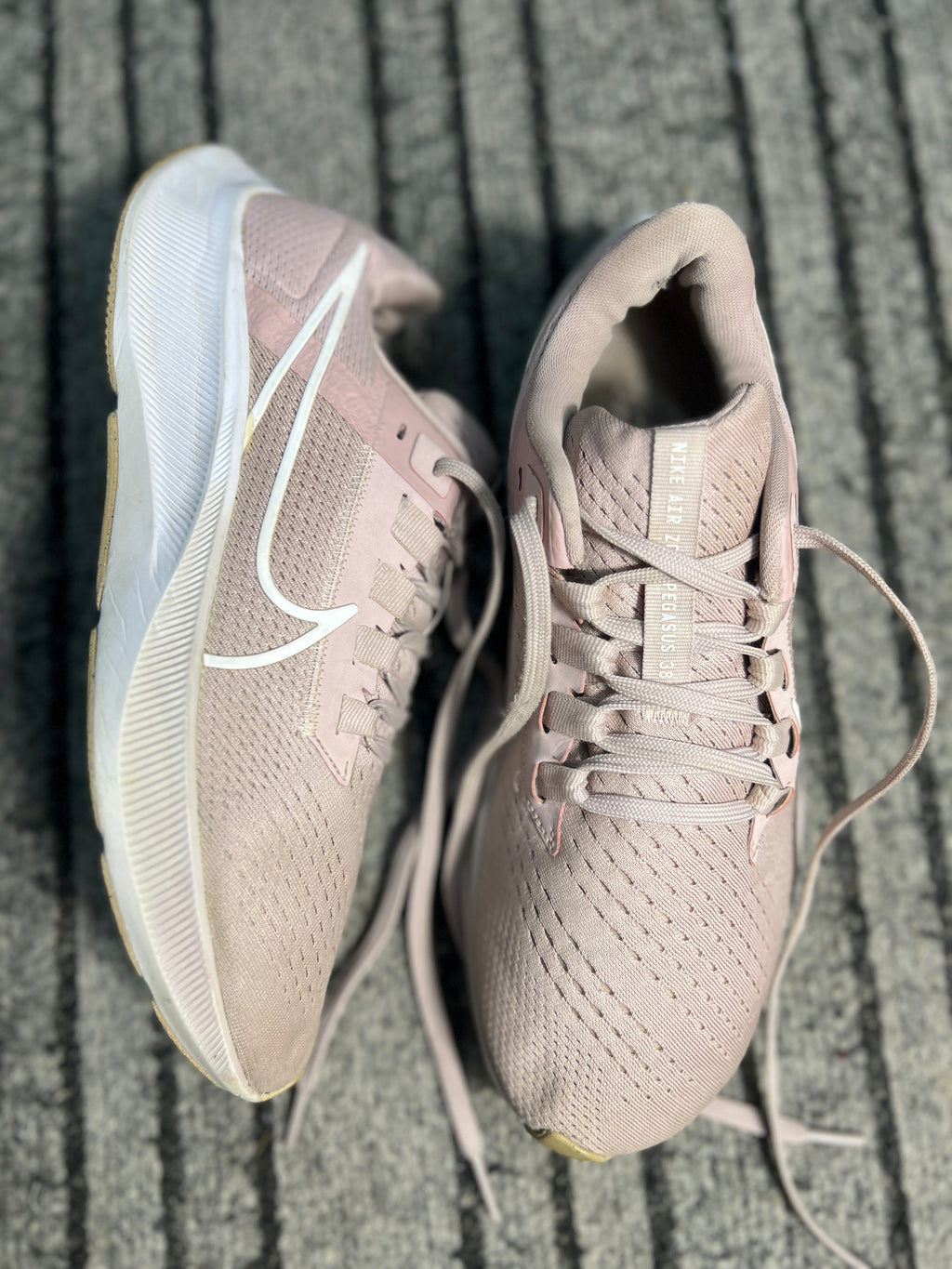 Nike Women's Sports Shoes – Light Pink/Rose(Size 40.5)