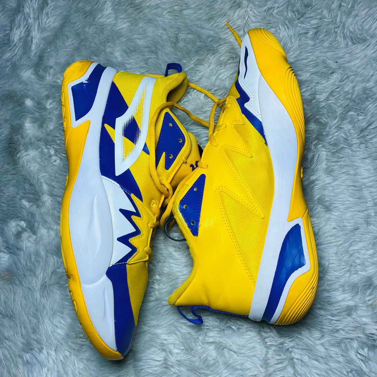 PUMA Genetics Yellow Sizzle / Puma White(Size 43)