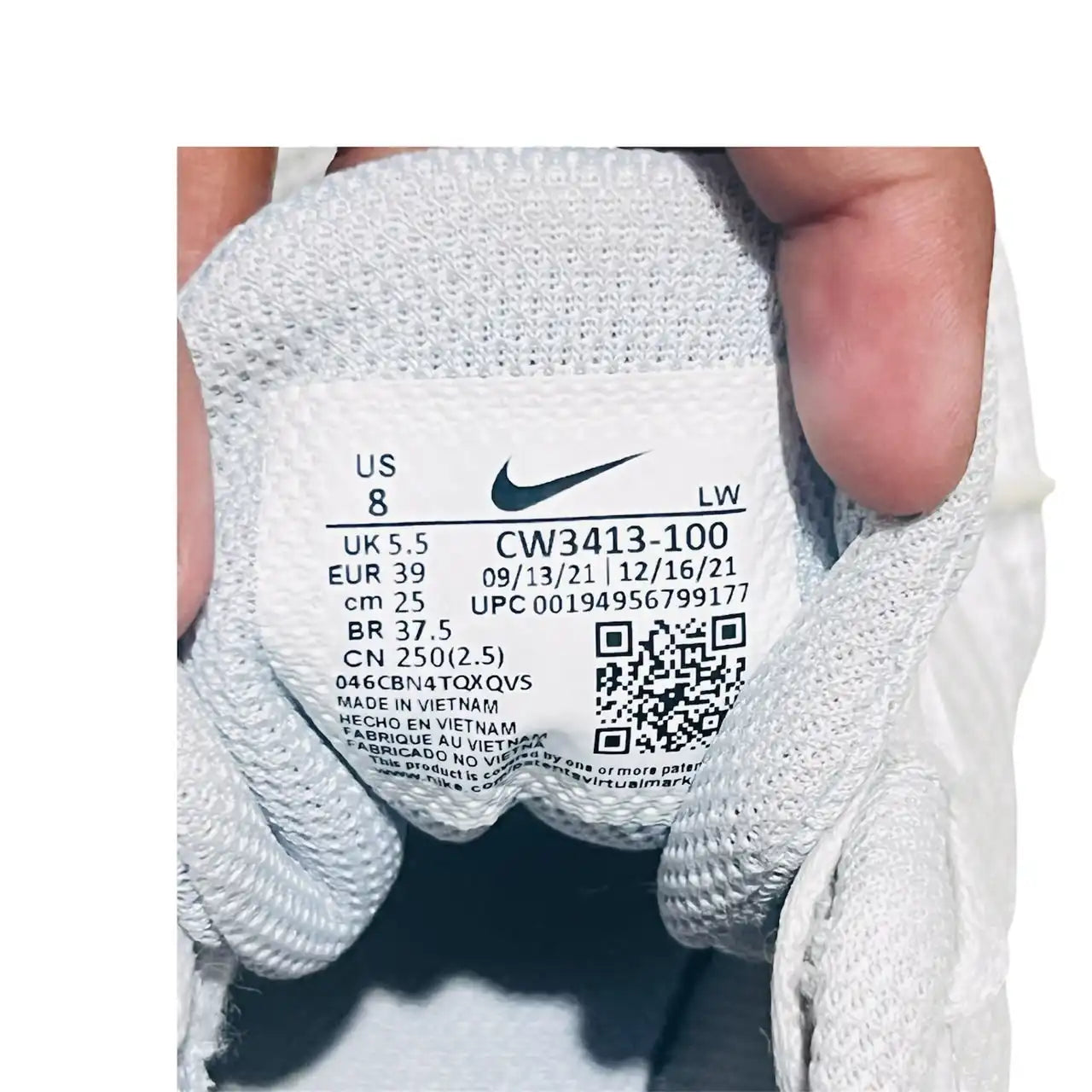 Nike Downshifter 11 White Running Shoes – US 8