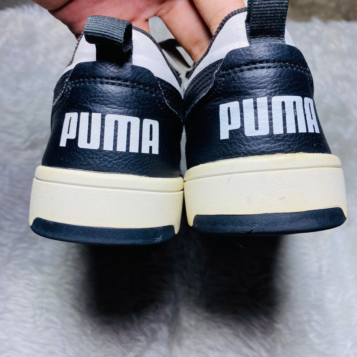 Puma Rebound V6 Lo Youth/Junior Sneakers (Size 39)