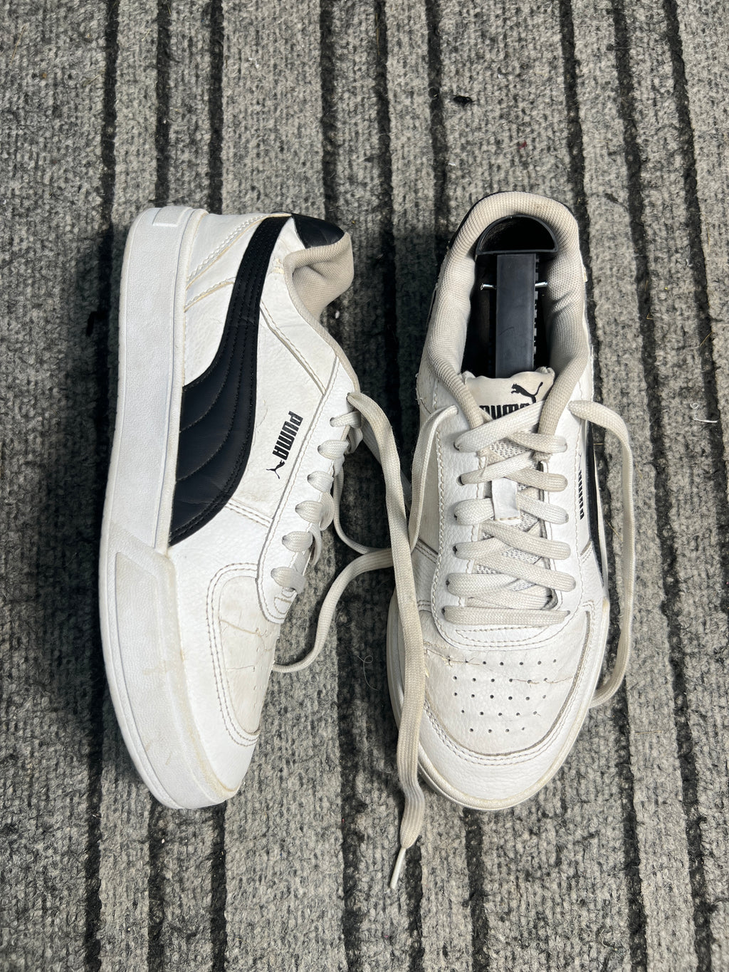 Puma Smash V2 Leather Men's Sneakers – White/Black(Size 40)