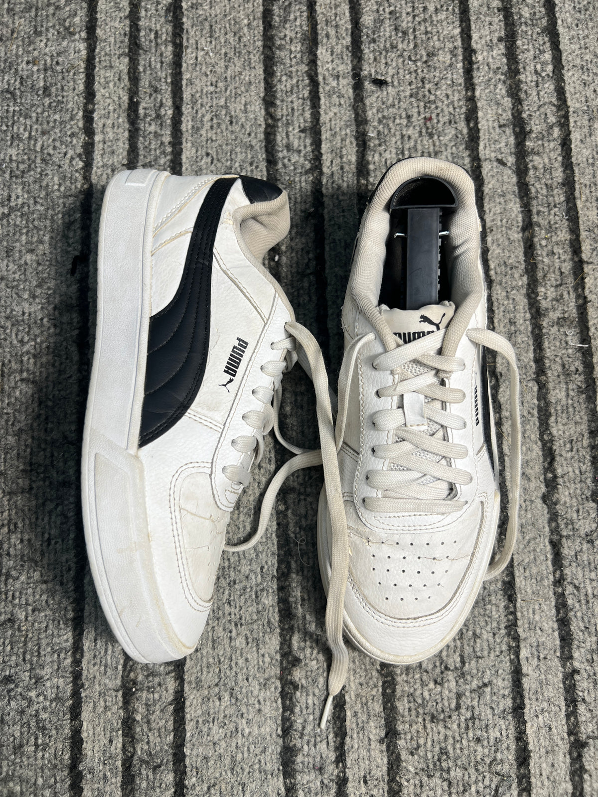 Puma Smash V2 Leather Men's Sneakers – White/Black(Size 40)