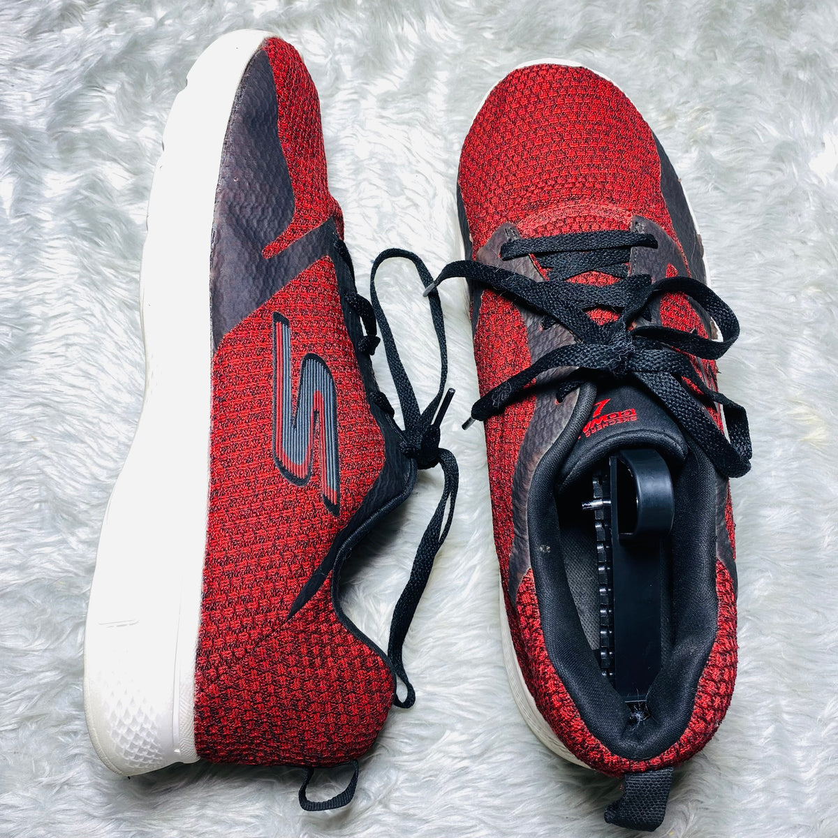 Skechers GOwalk 4 Magnificent Red/Black Sneakers(Size 45.5)