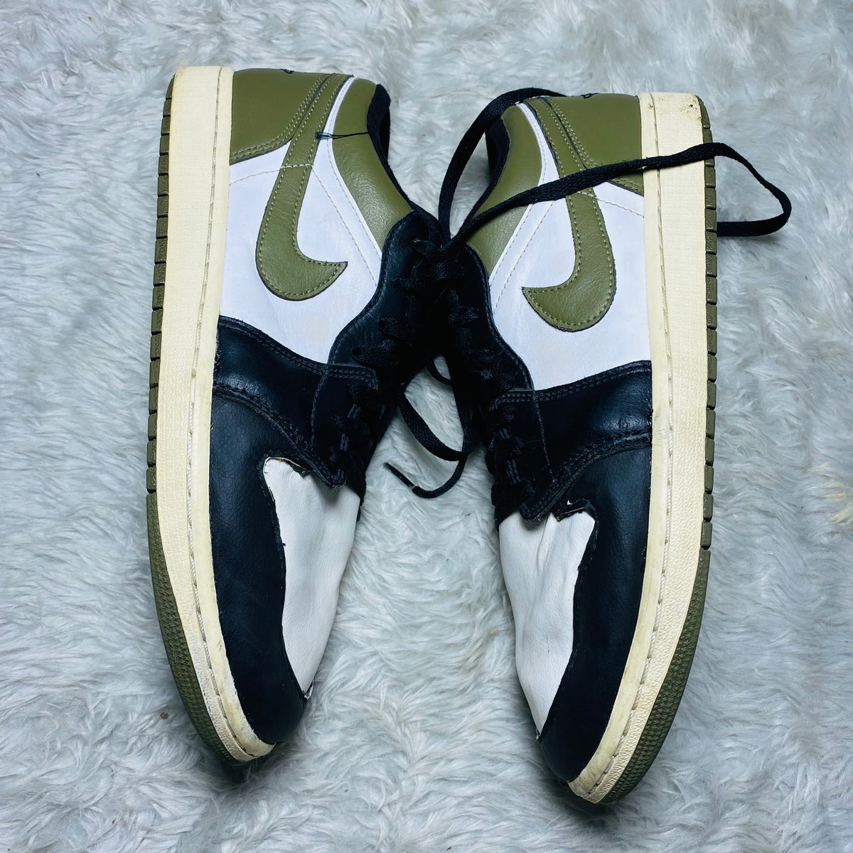 Air Jordan 1 Low Medium Olive Sneakers(Size 44)