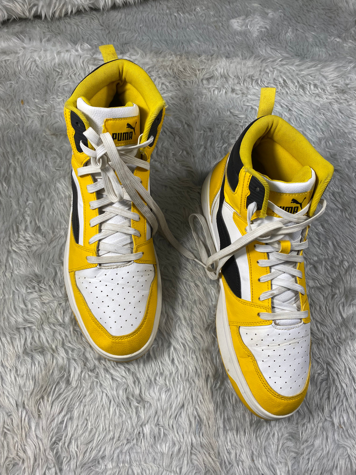PUMA Rebound V6 Mid Top Sneaker(Size 44)