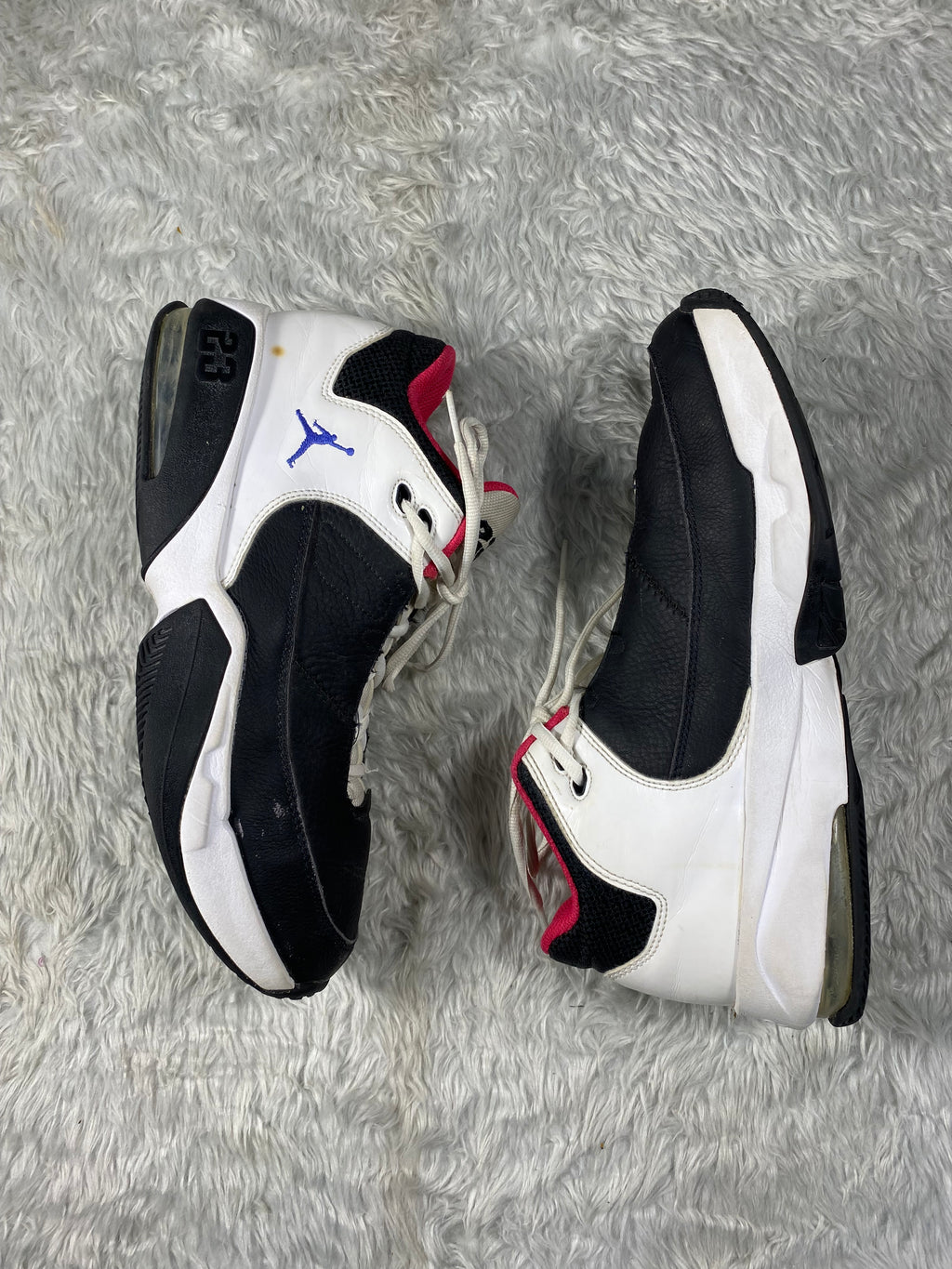 Air Jordan Max Aura 3(Size 42.5)