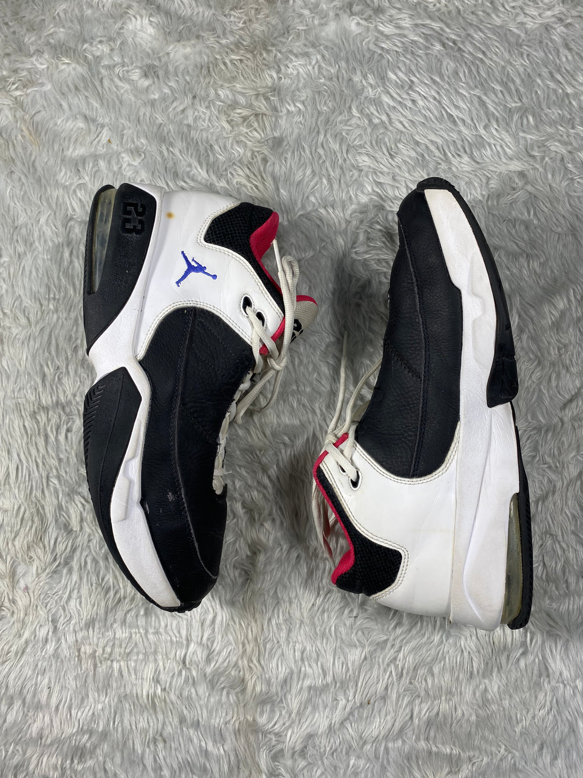 Air Jordan Max Aura 3(Size 42.5)