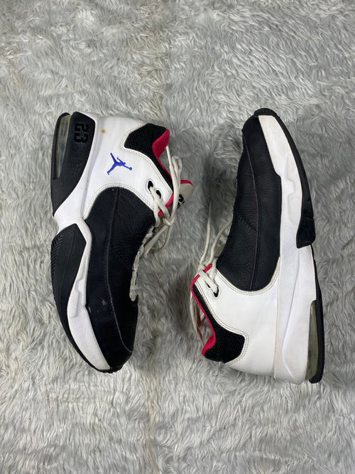 Air Jordan Max Aura 3(Size 42.5)