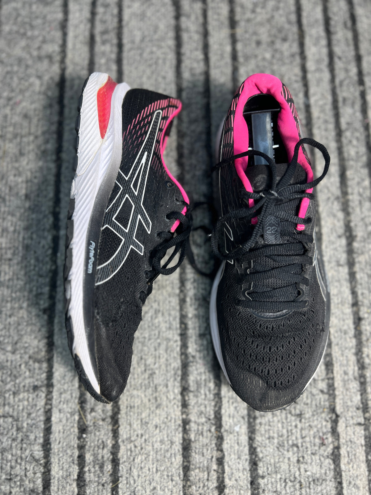 ASICS Running Shoes – Black/Pink(Size 41.5)