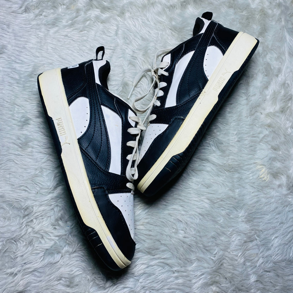 Puma Rebound V6 Lo Youth/Junior Sneakers (Size 39)
